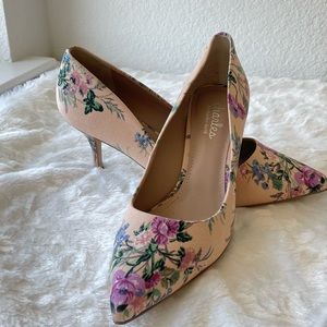 Anthropologie | Charles David Pink/Rose Peach Floral Pump Heels